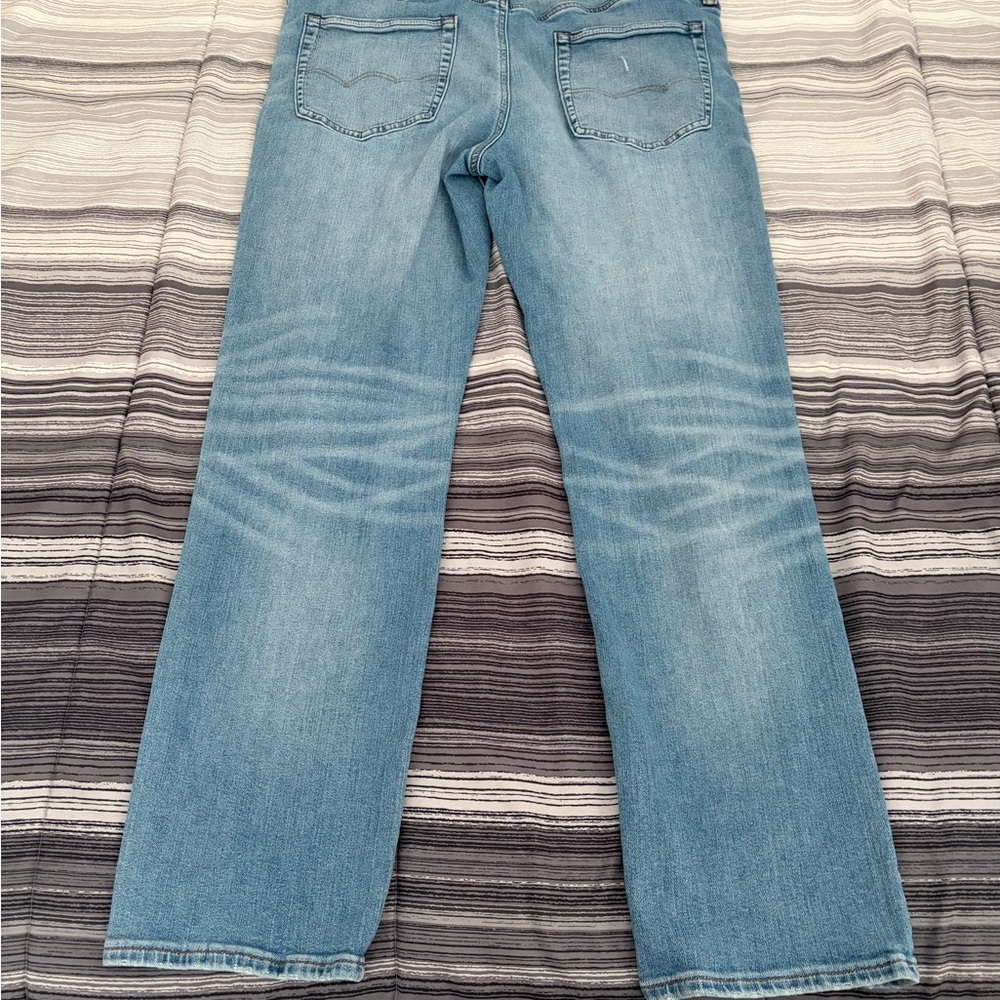 Men’s American Eagle Light Wash Original Straight Jeans - Picture 7 of 8